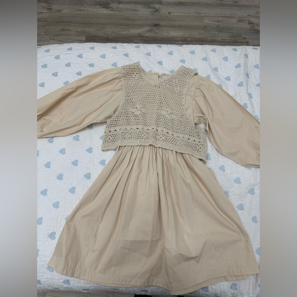 VEST OVERLAY VOLUMINOUS DRESS Elegant Cream Kids Dress size 11-12 - Picture 8 of 9